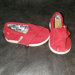 Toms Red Shoe T 4.5